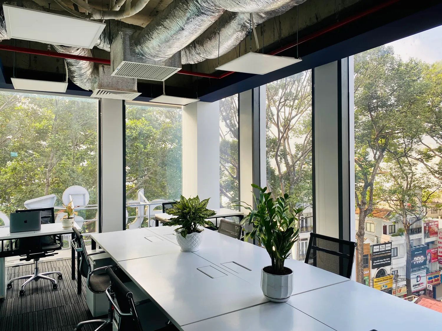 IMC Tower tại TP.HCM - địa điểm cung cấp văn phòng trọn gói 5SOffice
