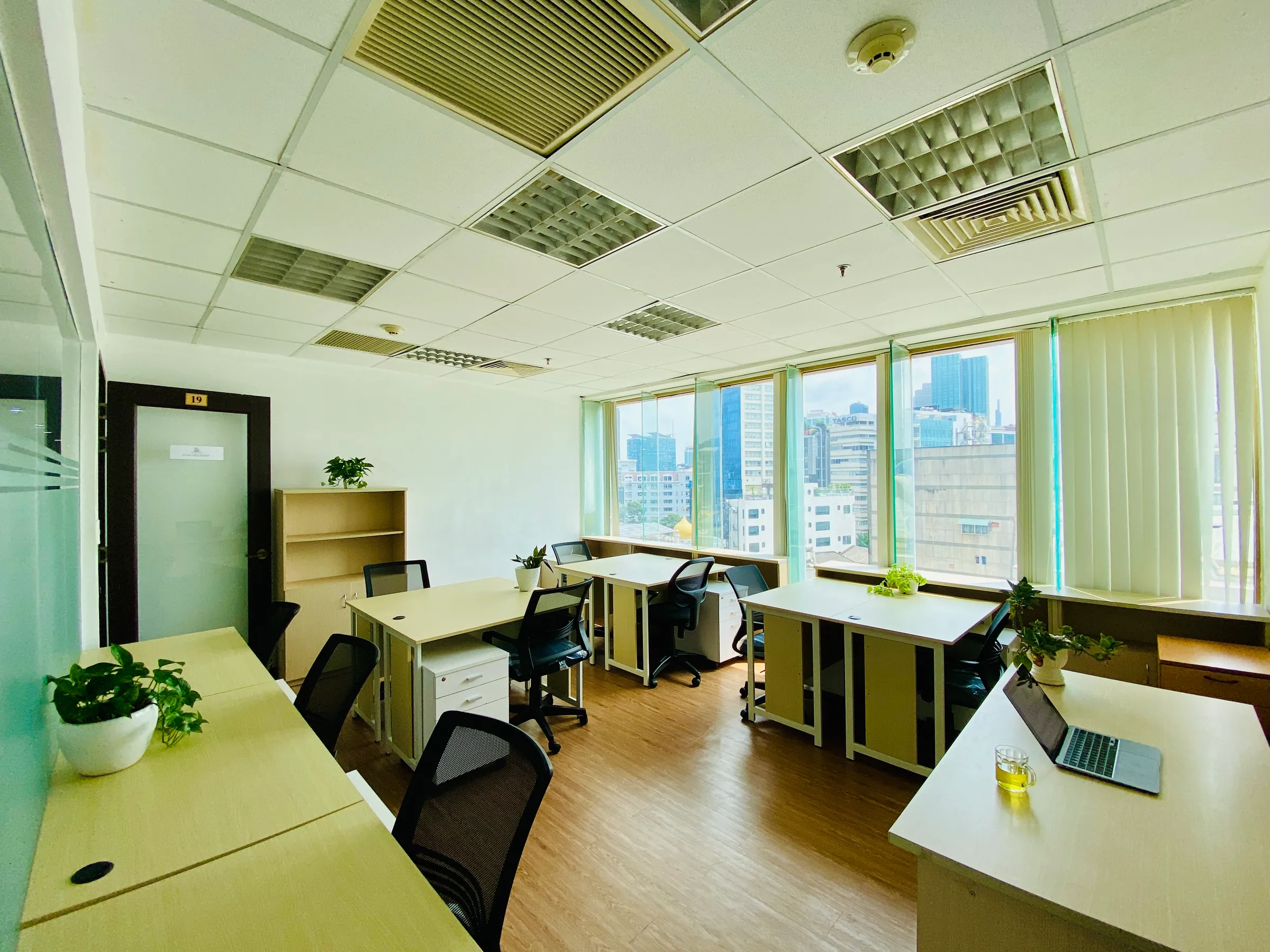 Văn phòng riêng 12 chỗ tại 5SOffice ROX Tower